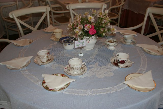 Exclusive Cake Shop and Vintage Tea Room Midhurst Jacaranda Catering_002
