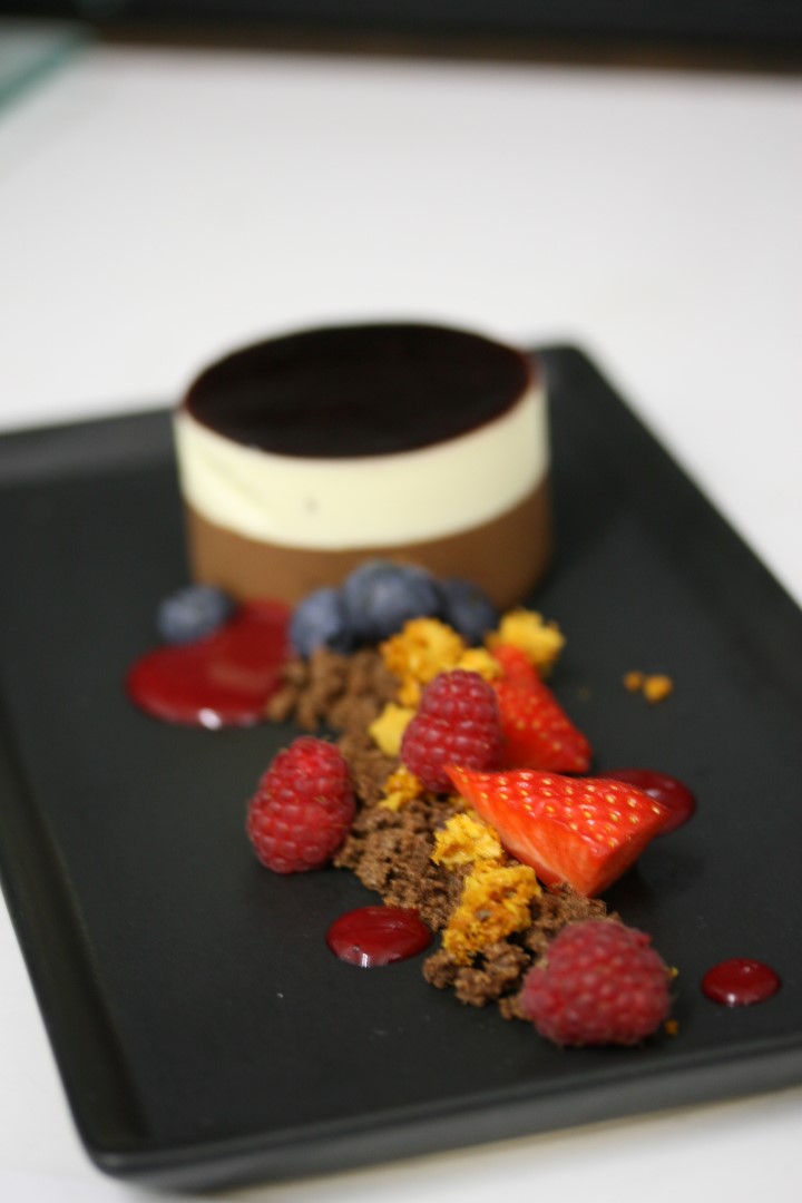 White and dark chocolate torte