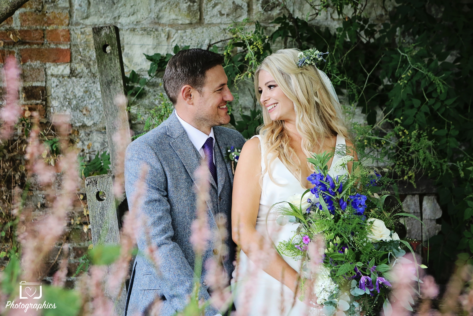 bury-court-barn-bentley-wedding-photography-TA131